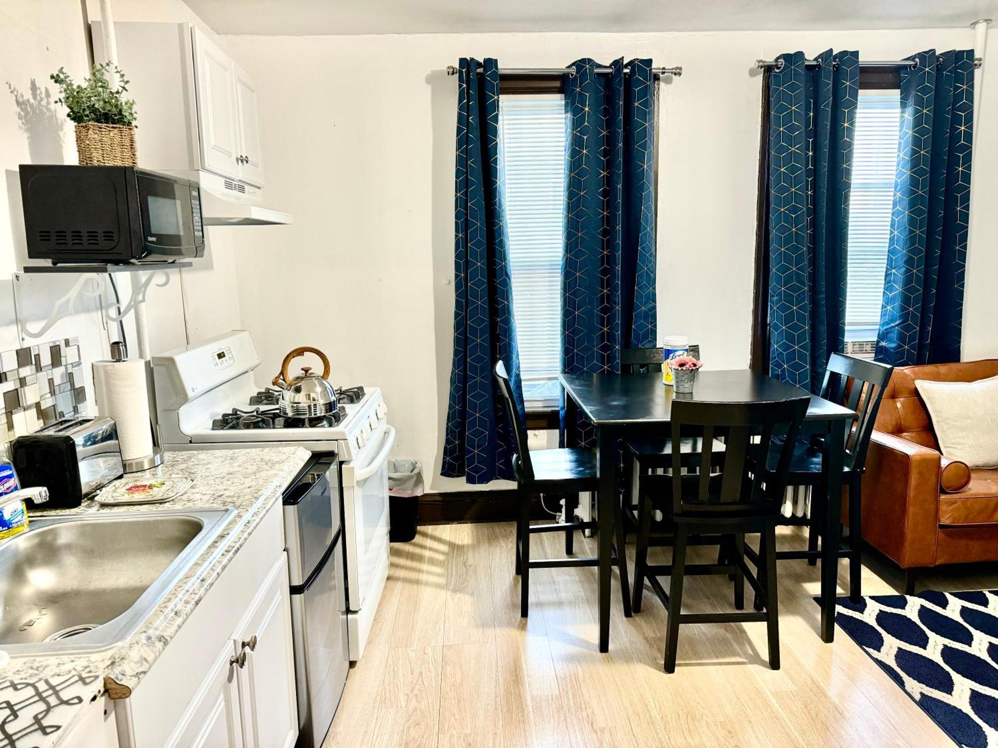 3 Bedrooms, Boardwalk Duplex Beachblock Home! Atlantic City Eksteriør bilde